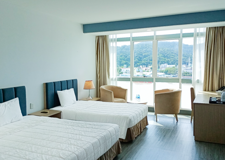 Superior Triple River View